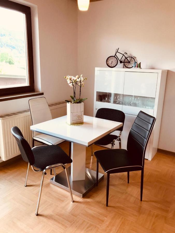 שטיינדורף אם אוסיאכר סי Ferienwohnung Resi Mit Traumhaftem Seepanorama מראה חיצוני תמונה